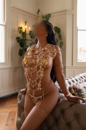 Image of Mia Honey